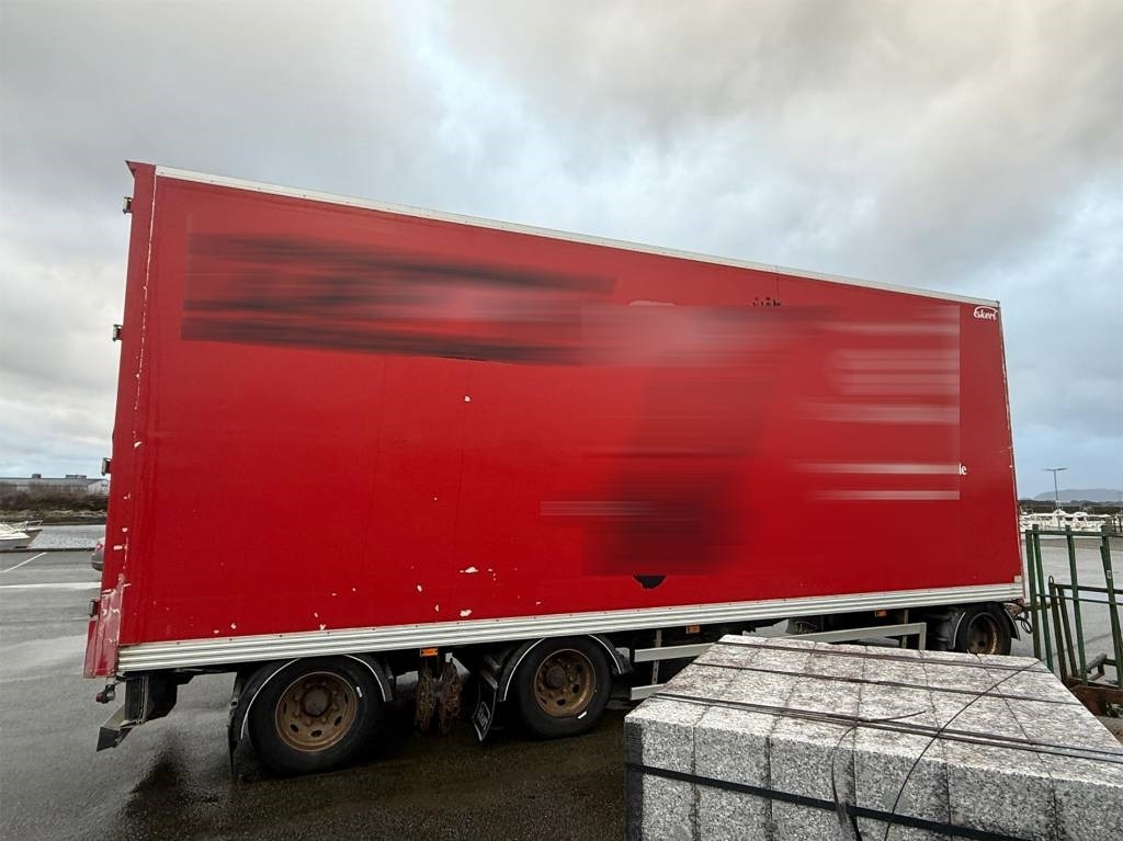 Ekeri L3 - Прицеп-фургон: фото 5 Ekeri L3 - Прицеп-фургон: фото 5