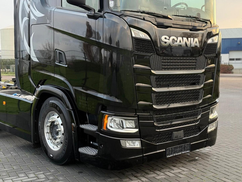 Scania S500 VOLLUCHT, HYDRAULIEK, 6 BALGEN, RETARDER, NIEUWE ACHTERBANDEN. - Тягач: фото 2 Scania S500 VOLLUCHT, HYDRAULIEK, 6 BALGEN, RETARDER, NIEUWE ACHTERBANDEN. - Тягач: фото 2