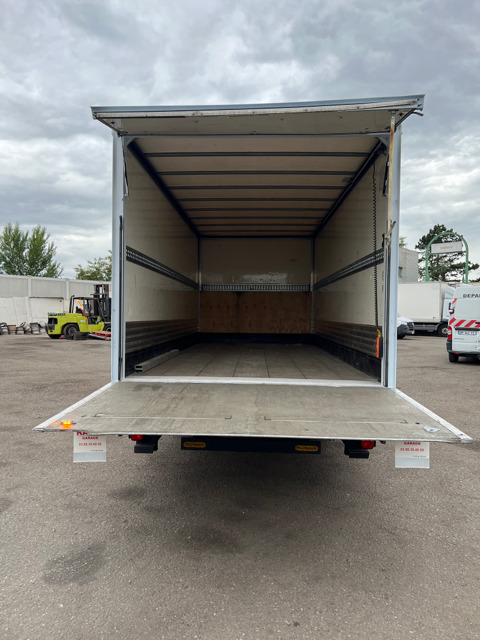 FUSO CANTER - Грузовик с закрытым кузовом: фото 2 FUSO CANTER - Грузовик с закрытым кузовом: фото 2