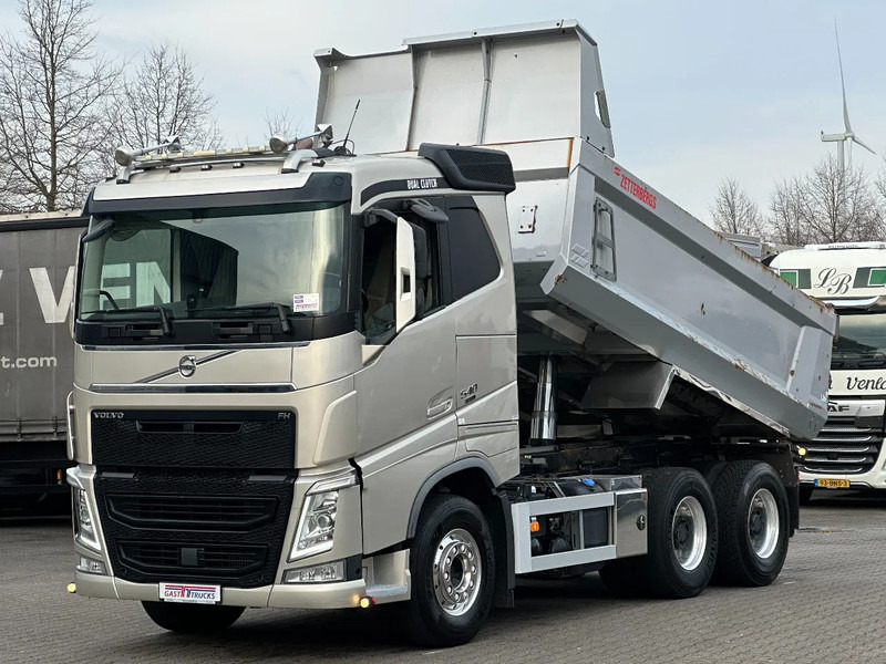 Volvo FH 540 6x4 Big Axle Tipper Tandem Lift Retarder Euro 6 Dual Clutch - Грузовик-шасси: фото 1 Volvo FH 540 6x4 Big Axle Tipper Tandem Lift Retarder Euro 6 Dual Clutch - Грузовик-шасси: фото 1