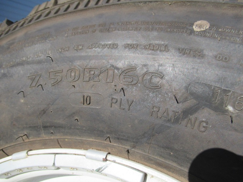 Land Rover Defender 7.50R16 2 x Velg ( staal ) + Band - Колесо для Легковых автомобилей: фото 3 Land Rover Defender 7.50R16 2 x Velg ( staal ) + Band - Колесо для Легковых автомобилей: фото 3