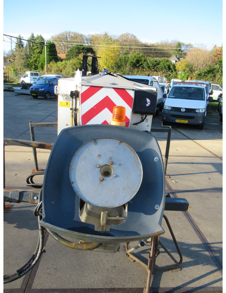 NIDO STRATOS B08-24 PALN Rotopower 0,8m3 + 350L Salzstreuer Saltspreader Zoutstrooier - Разбрасыватель песка/ Соли: фото 3 NIDO STRATOS B08-24 PALN Rotopower 0,8m3 + 350L Salzstreuer Saltspreader Zoutstrooier - Разбрасыватель песка/ Соли: фото 3