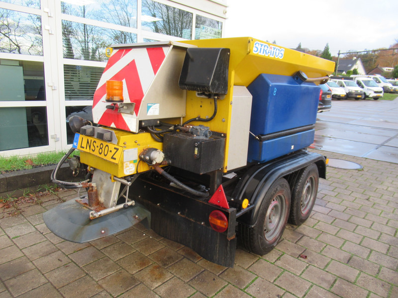 NIDO Stratos B11-18 AWAXN 1,1M3 + 500 L Zoutstrooier Saltzstreuer - Разбрасыватель песка/ Соли: фото 2 NIDO Stratos B11-18 AWAXN 1,1M3 + 500 L Zoutstrooier Saltzstreuer - Разбрасыватель песка/ Соли: фото 2