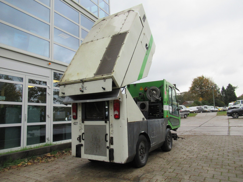 TENNANT HMF 214 Veegmachine, DEFECT / FOR PARTS - Подметально-уборочная машина: фото 5 TENNANT HMF 214 Veegmachine, DEFECT / FOR PARTS - Подметально-уборочная машина: фото 5