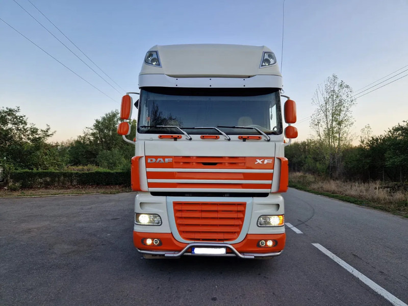 DAF XF 105.460 Manual - Терминальный тягач: фото 1 DAF XF 105.460 Manual - Терминальный тягач: фото 1
