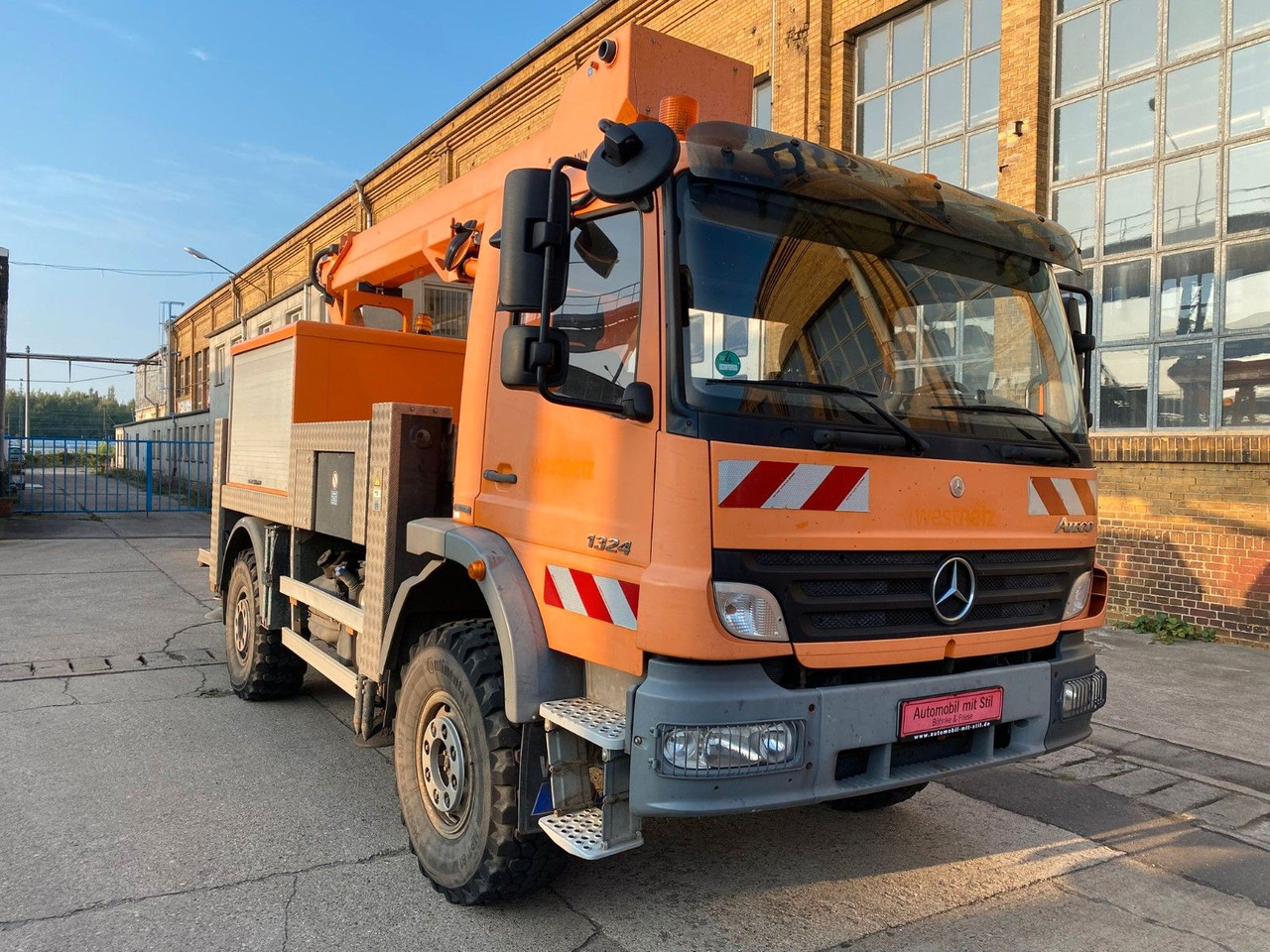 Mercedes-Benz ATEGO 4X4 1324 Hub Steiger Ruthmann T220 - Грузовик с подъемником: фото 2 Mercedes-Benz ATEGO 4X4 1324 Hub Steiger Ruthmann T220 - Грузовик с подъемником: фото 2