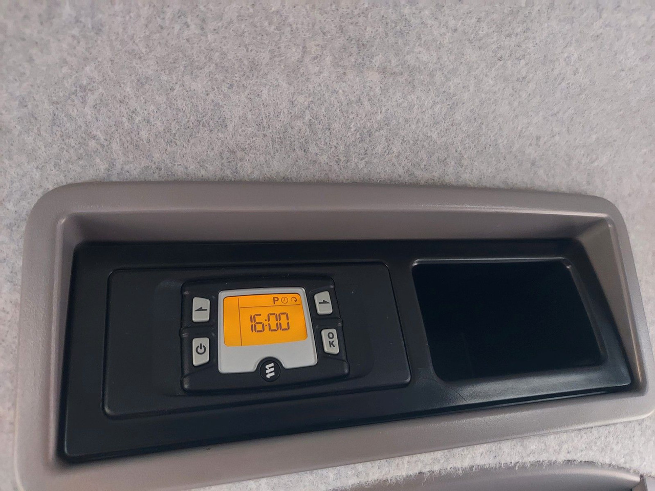 Mercedes-Benz Sprinter II Pritsche/DoKa 516 CDI KLIMA AHK - Малотоннажный бортовой грузовик, Грузопассажирский фургон: фото 2 Mercedes-Benz Sprinter II Pritsche/DoKa 516 CDI KLIMA AHK - Малотоннажный бортовой грузовик, Грузопассажирский фургон: фото 2