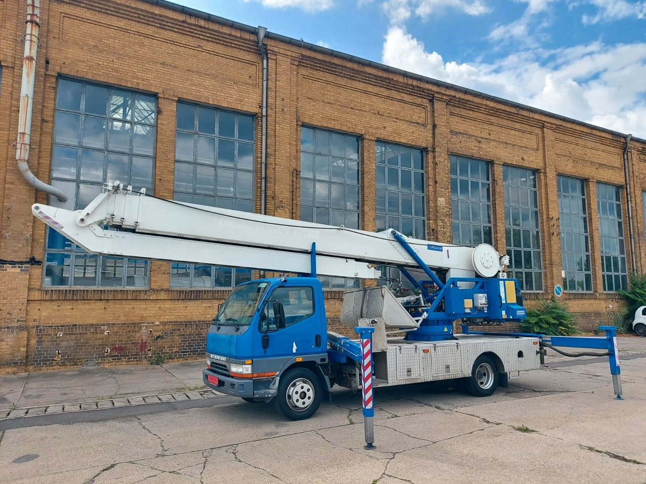 Mitsubishi CANTER DACHDECKER KLAAS AUTOKRAN - Автоманипулятор: фото 2 Mitsubishi CANTER DACHDECKER KLAAS AUTOKRAN - Автоманипулятор: фото 2