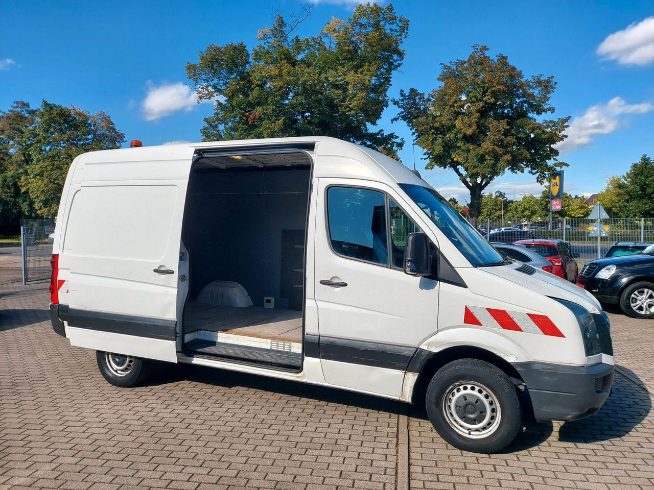 Volkswagen Crafter Kasten 35 mittel L2H2 Hochdach Klima - Цельнометаллический фургон: фото 1 Volkswagen Crafter Kasten 35 mittel L2H2 Hochdach Klima - Цельнометаллический фургон: фото 1