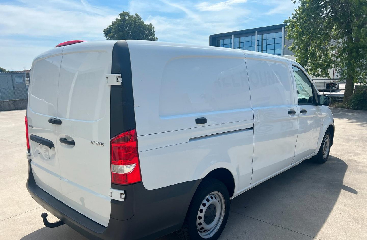 Mercedes vito 111 - Цельнометаллический фургон: фото 2 Mercedes vito 111 - Цельнометаллический фургон: фото 2