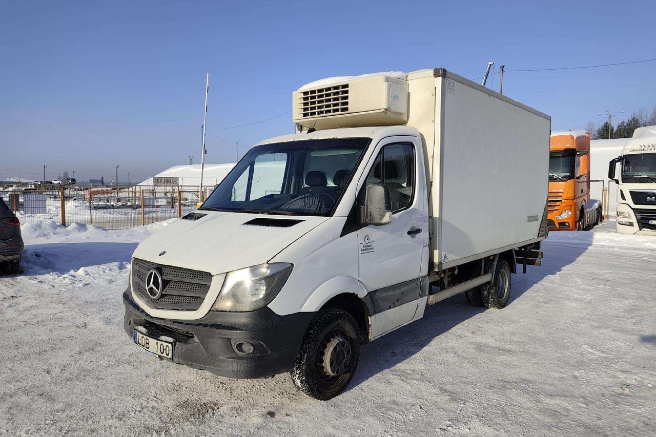 Mercedes-Benz Sprinter - Легковой автомобиль: фото 1 Mercedes-Benz Sprinter - Легковой автомобиль: фото 1