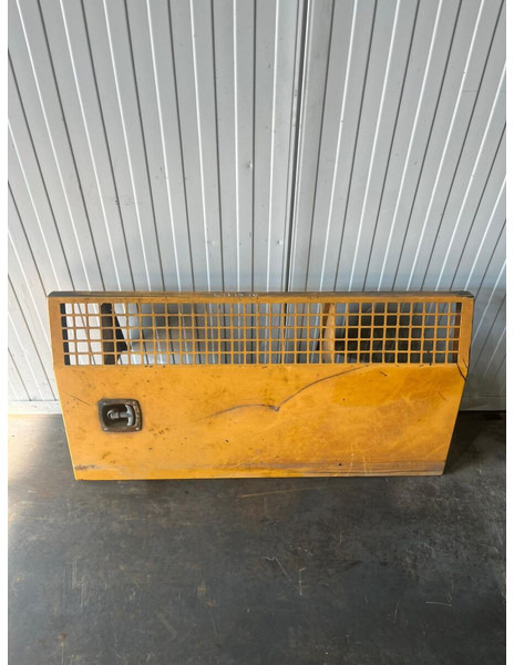 Liebherr A904 Li/A904C Li/R904/R904C - Бампер: фото 1 Liebherr A904 Li/A904C Li/R904/R904C - Бампер: фото 1