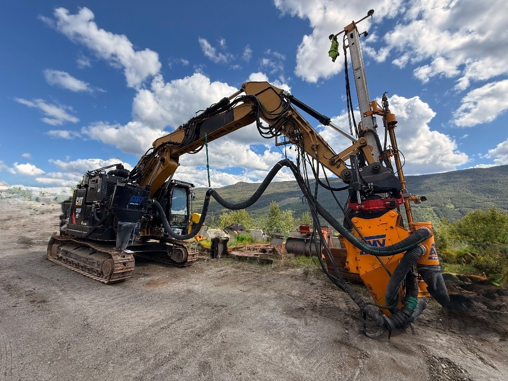 CAT 325 FL CR - Гусеничный экскаватор: фото 3 CAT 325 FL CR - Гусеничный экскаватор: фото 3