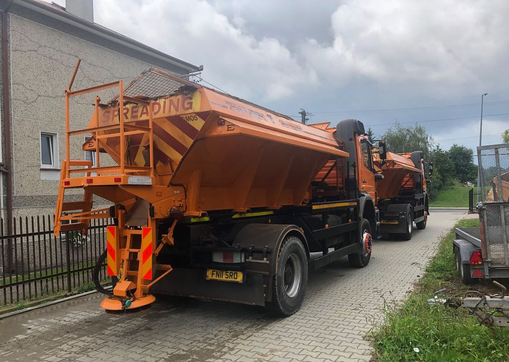 Mercedes-Benz Axor 1824 4x4 piaskarka solarka econ pług 2011 e5 - Снегоуборочная машина: фото 3 Mercedes-Benz Axor 1824 4x4 piaskarka solarka econ pług 2011 e5 - Снегоуборочная машина: фото 3