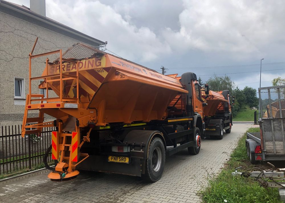 Mercedes-Benz Axor 1824 4x4 piaskarka solarka econ pług 2011 e5 - Снегоуборочная машина: фото 5 Mercedes-Benz Axor 1824 4x4 piaskarka solarka econ pług 2011 e5 - Снегоуборочная машина: фото 5