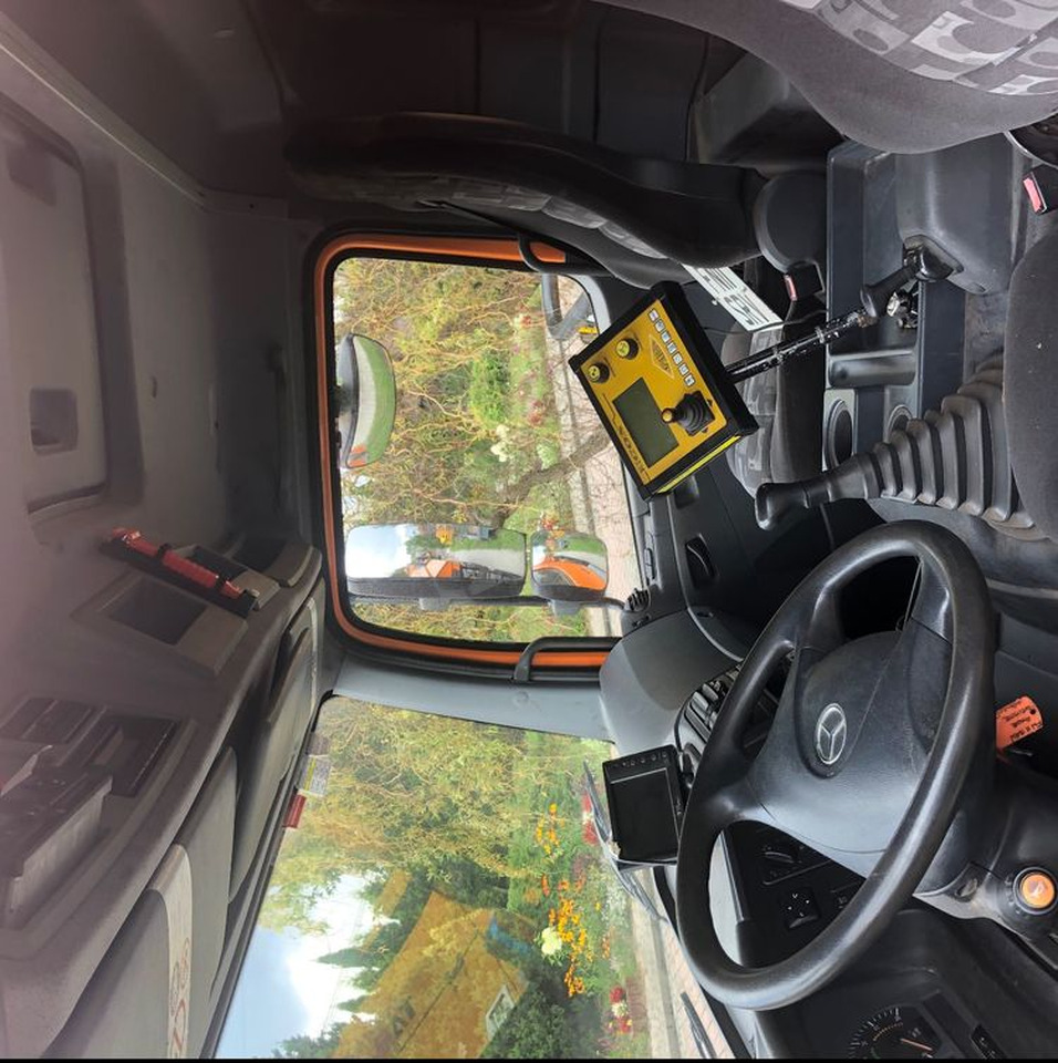 Mercedes-Benz Axor 1824 4x4 piaskarka solarka econ pług 2011 e5 - Снегоуборочная машина: фото 4 Mercedes-Benz Axor 1824 4x4 piaskarka solarka econ pług 2011 e5 - Снегоуборочная машина: фото 4