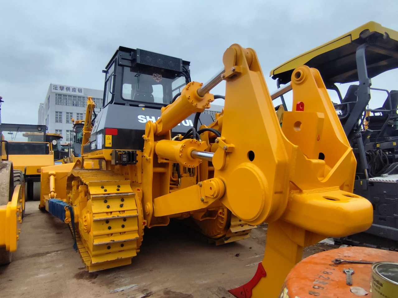 SHANTUI SD32 - Бульдозер: фото 1 SHANTUI SD32 - Бульдозер: фото 1