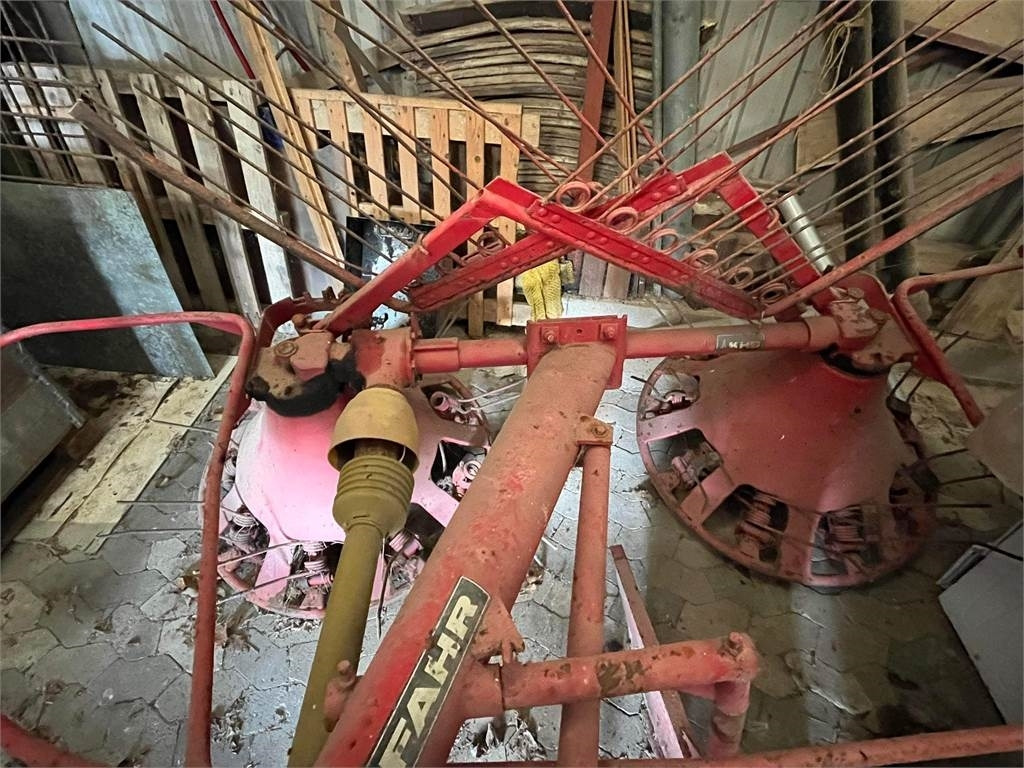 Deutz-fahr 2 ROTORS - Сеноворошилка: фото 5 Deutz-fahr 2 ROTORS - Сеноворошилка: фото 5