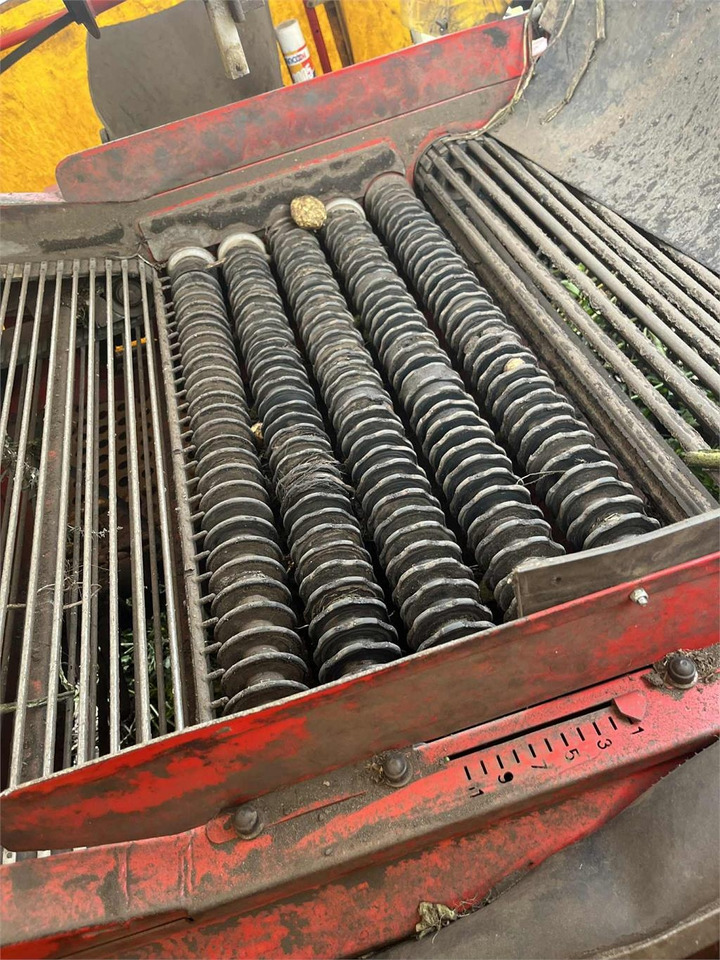 Grimme 150-60 NB HJULTRÆK - Картофелеуборочный комбайн: фото 4 Grimme 150-60 NB HJULTRÆK - Картофелеуборочный комбайн: фото 4