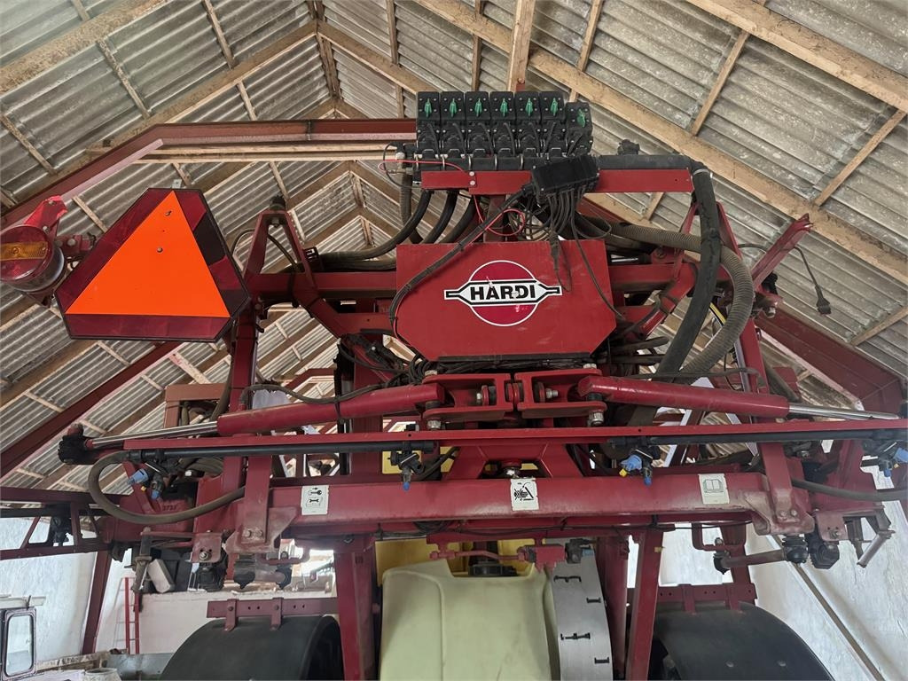 Hardi NAVIGATOR 6000L - Прицепной опрыскиватель: фото 3 Hardi NAVIGATOR 6000L - Прицепной опрыскиватель: фото 3