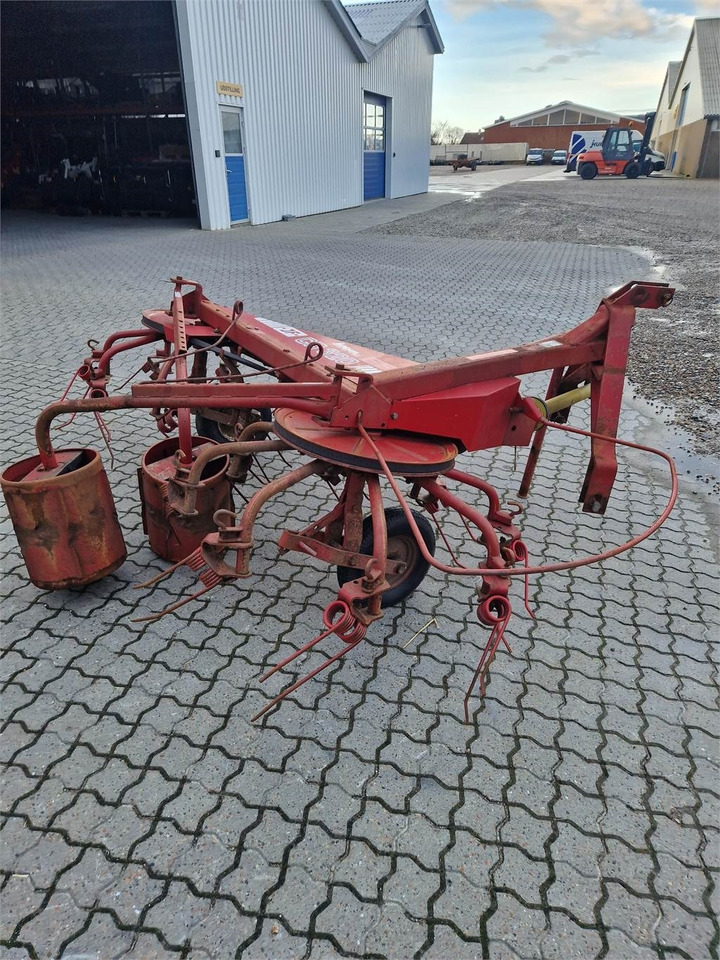 JF CR320 COMBIRIVE - Сеноворошилка: фото 3 JF CR320 COMBIRIVE - Сеноворошилка: фото 3