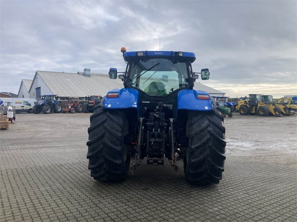 New Holland T7050 - Трактор: фото 4 New Holland T7050 - Трактор: фото 4