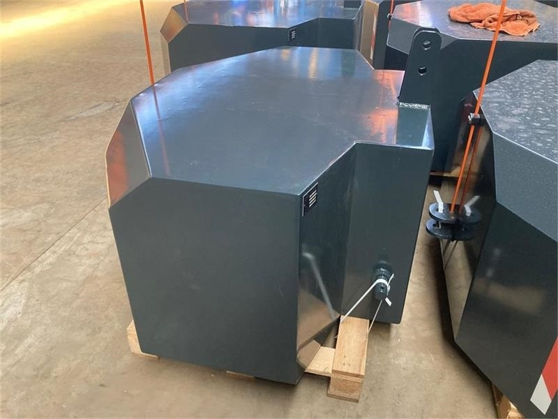 - - - 1800 KG - Противовес: фото 2 - - - 1800 KG - Противовес: фото 2