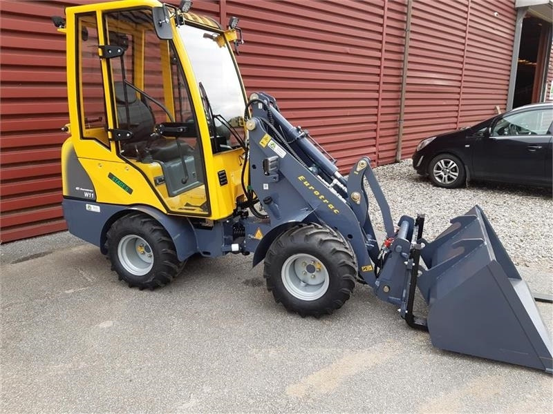 Новый Компактный фронтальный погрузчик Eurotrac W11 w11 lang arm førehus: фото 7