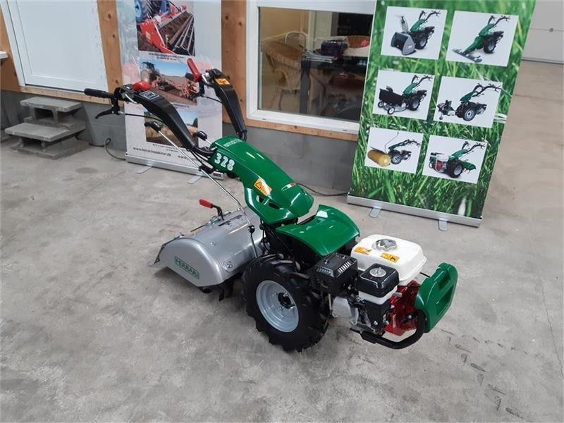 Ferrari 328 - Коммунальный трактор: фото 1 Ferrari 328 - Коммунальный трактор: фото 1