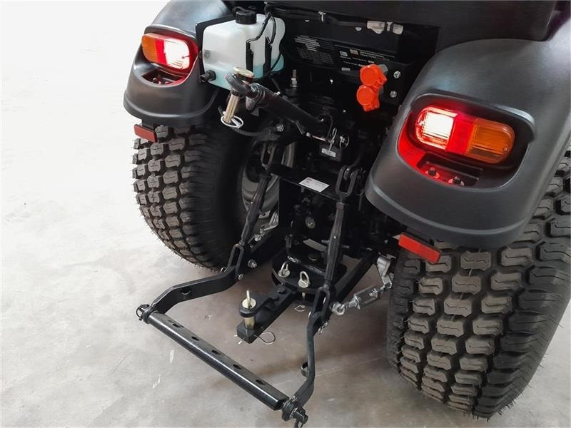 Solis 26 med kabine - Коммунальный трактор: фото 4 Solis 26 med kabine - Коммунальный трактор: фото 4