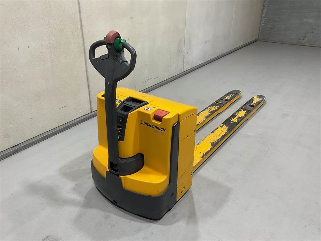 Jungheinrich EJE 118 - Тележка: фото 2 Jungheinrich EJE 118 - Тележка: фото 2