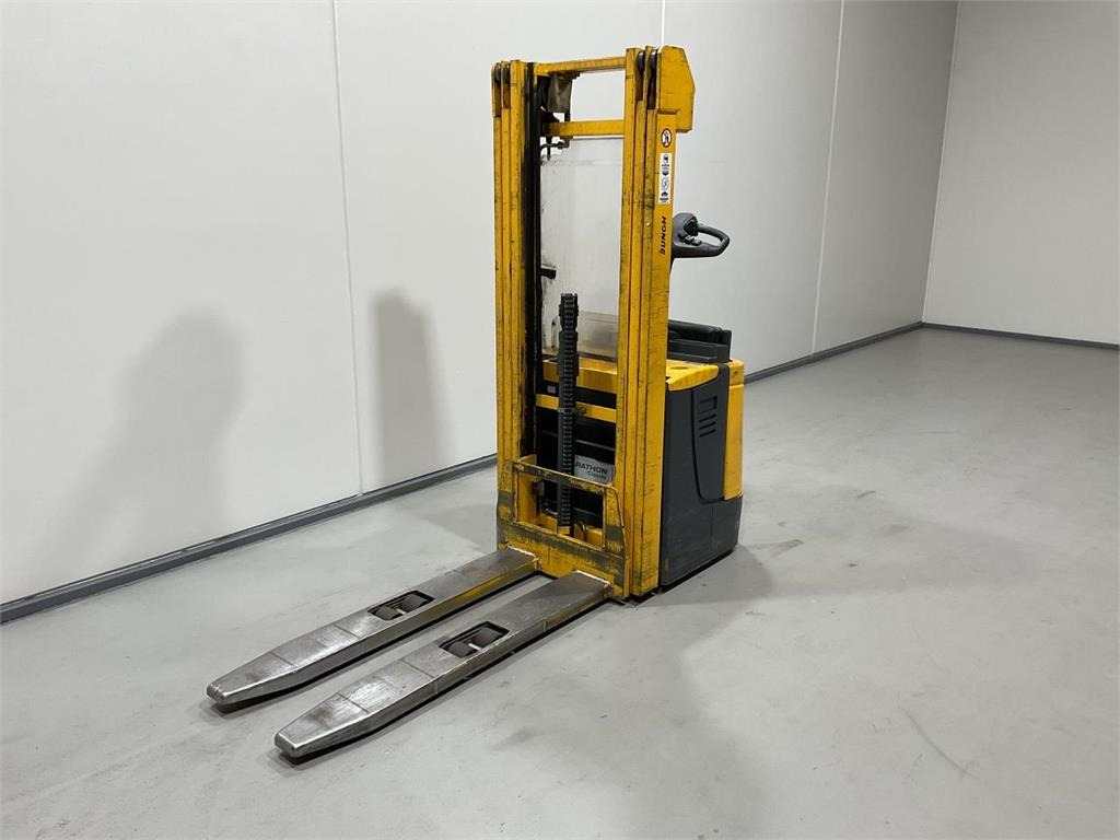 Jungheinrich ERC 214 - Штабелер: фото 4 Jungheinrich ERC 214 - Штабелер: фото 4