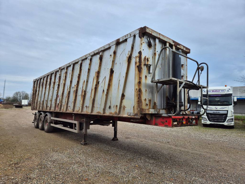 KEL-BERG 71 M3 // Tipper - Самосвальный полуприцеп: фото 1 KEL-BERG 71 M3 // Tipper - Самосвальный полуприцеп: фото 1