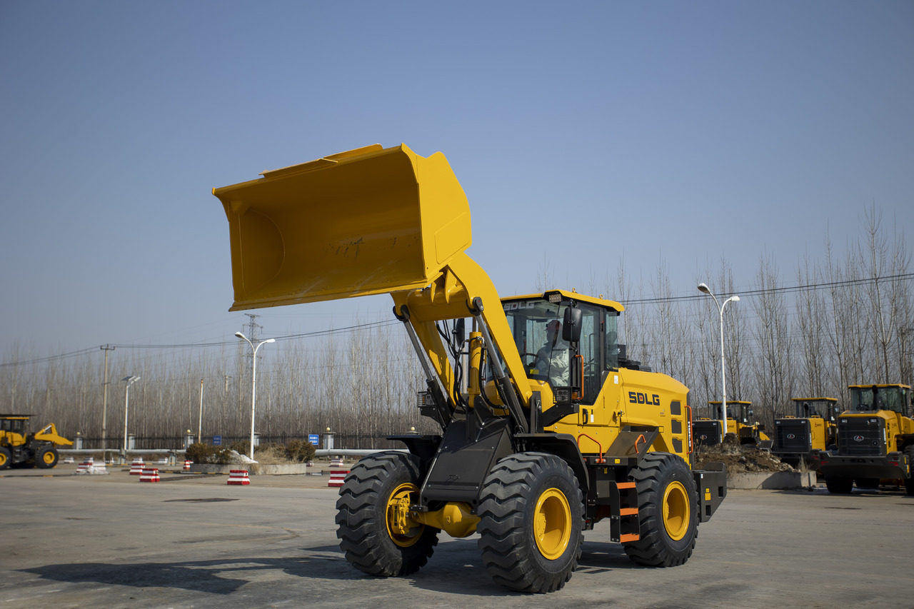 SDLG L938H - Колёсный погрузчик: фото 2 SDLG L938H - Колёсный погрузчик: фото 2