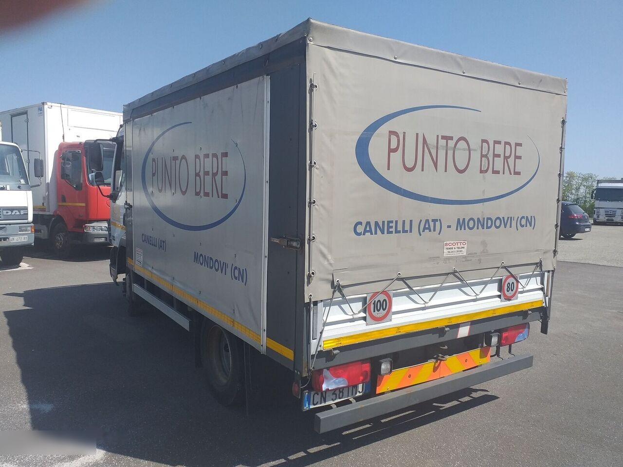 DAF 45.150 E.3 - Тентованный грузовик: фото 4 DAF 45.150 E.3 - Тентованный грузовик: фото 4