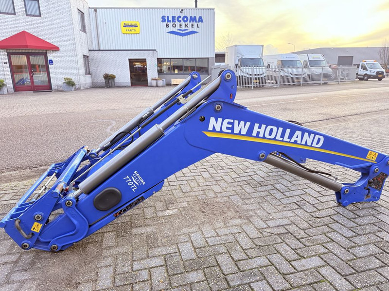 Stoll Voorlader TL770 Aanbouwdelen NH /CaseIH - Навесное оборудование для Сельскохозяйственной техники: фото 1 Stoll Voorlader TL770 Aanbouwdelen NH /CaseIH - Навесное оборудование для Сельскохозяйственной техники: фото 1