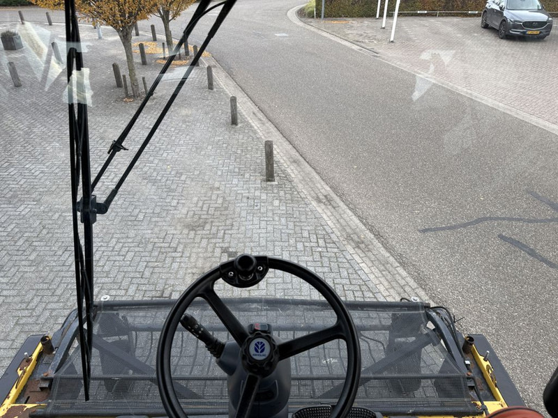 New Holland FR9050 - Кормоуборочный комбайн: фото 5 New Holland FR9050 - Кормоуборочный комбайн: фото 5