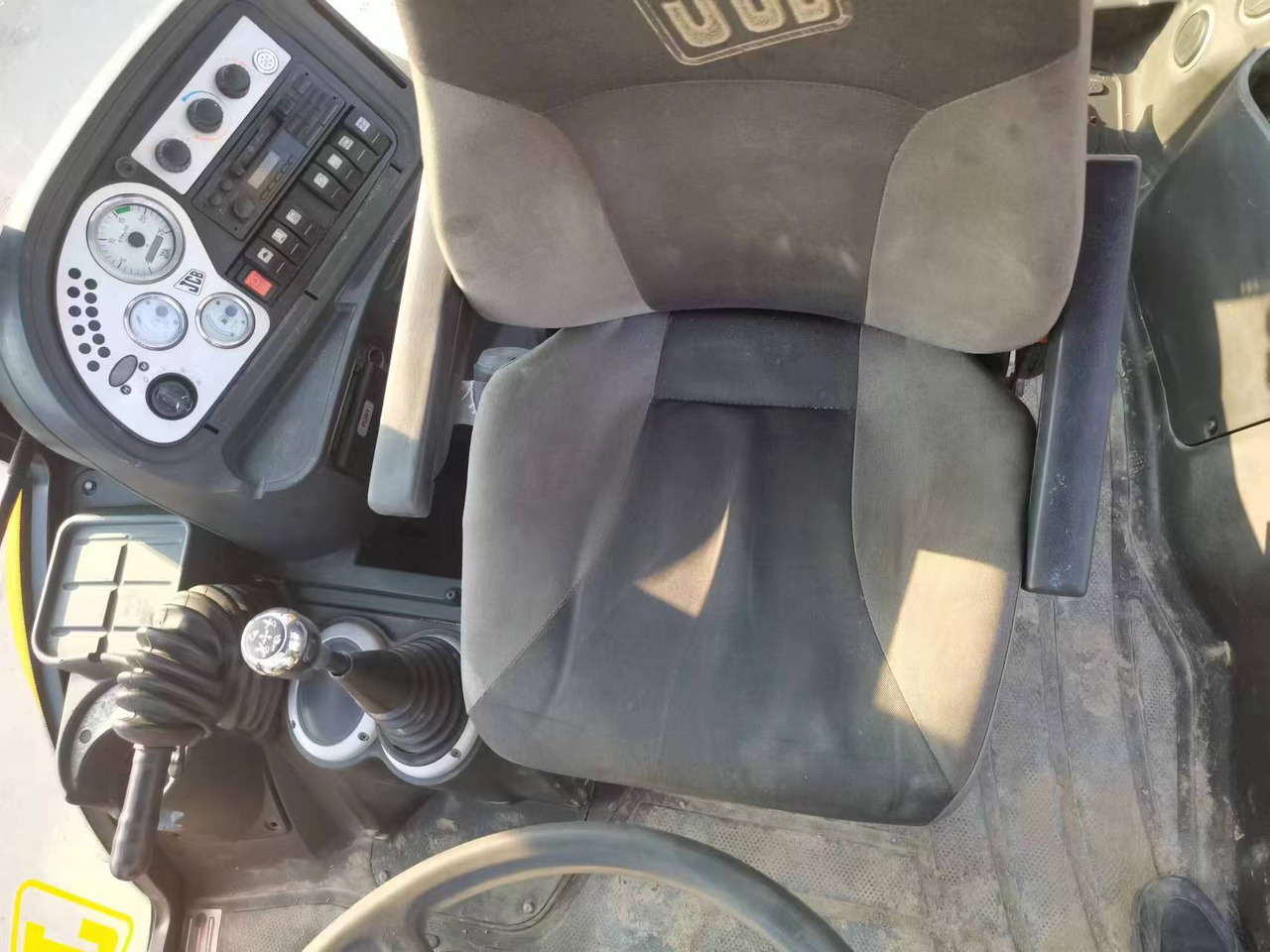 - Экскаватор-погрузчик: фото 2 - Экскаватор-погрузчик: фото 2