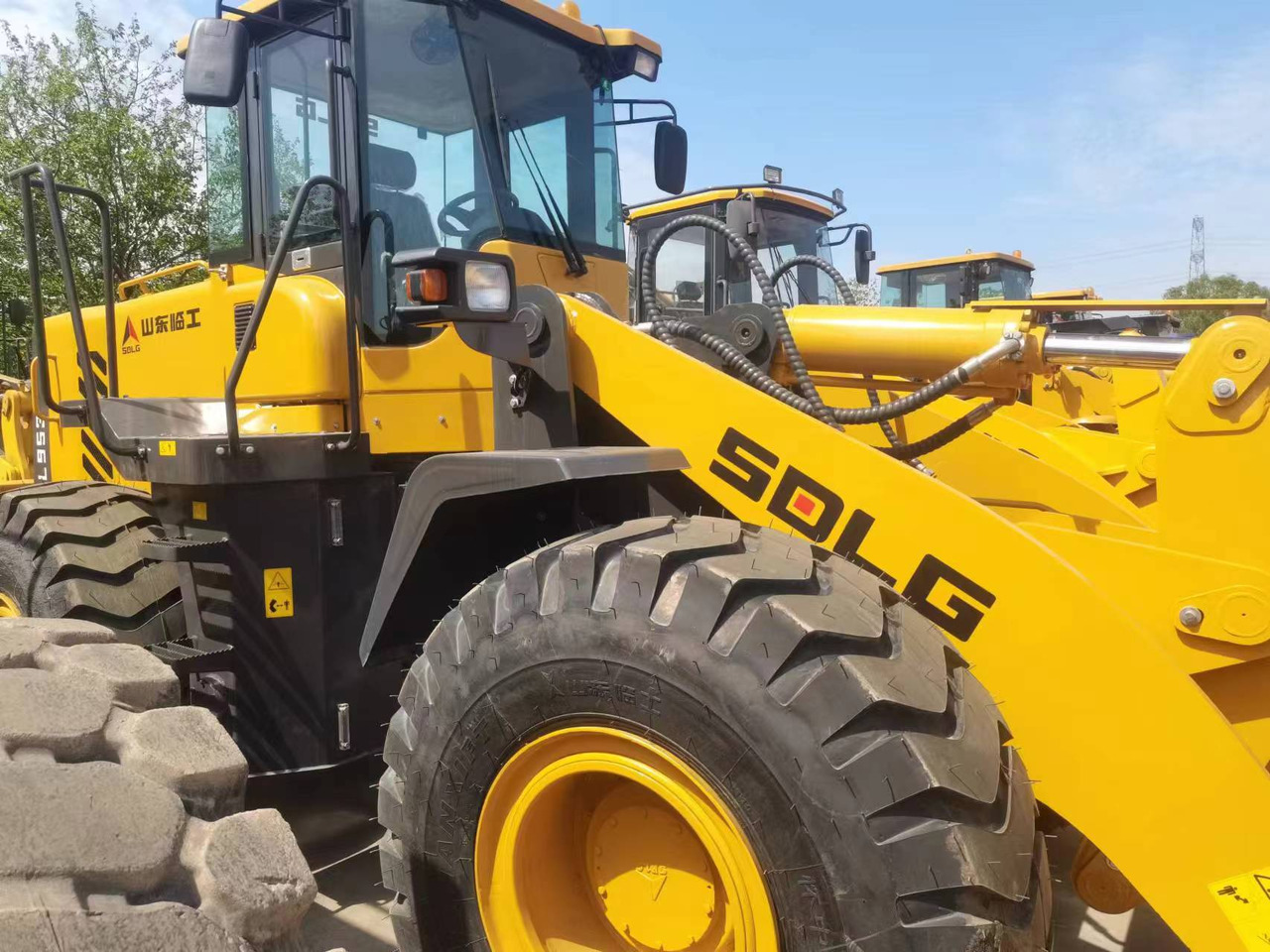 SDLG L953 - Колёсный погрузчик: фото 2 SDLG L953 - Колёсный погрузчик: фото 2