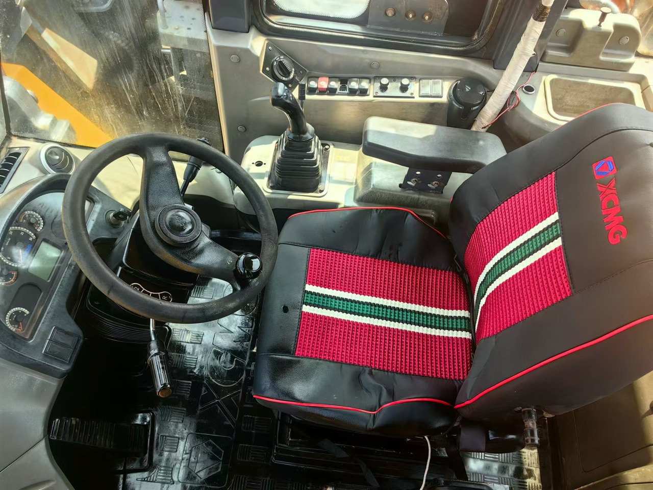 XCMG LW500KV - Колёсный погрузчик: фото 4 XCMG LW500KV - Колёсный погрузчик: фото 4