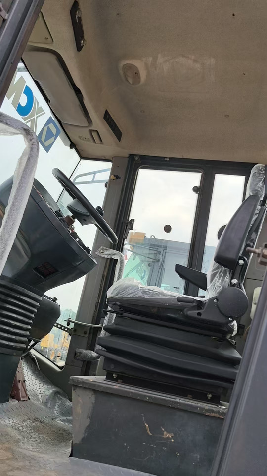 XCMG XS163J - Компактор: фото 3 XCMG XS163J - Компактор: фото 3