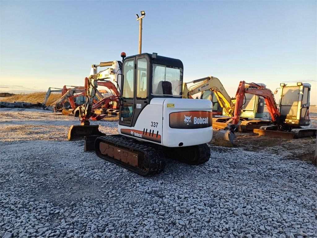 Bobcat 337D Kallistuvalla liittimellä - Мини-экскаватор: фото 4 Bobcat 337D Kallistuvalla liittimellä - Мини-экскаватор: фото 4