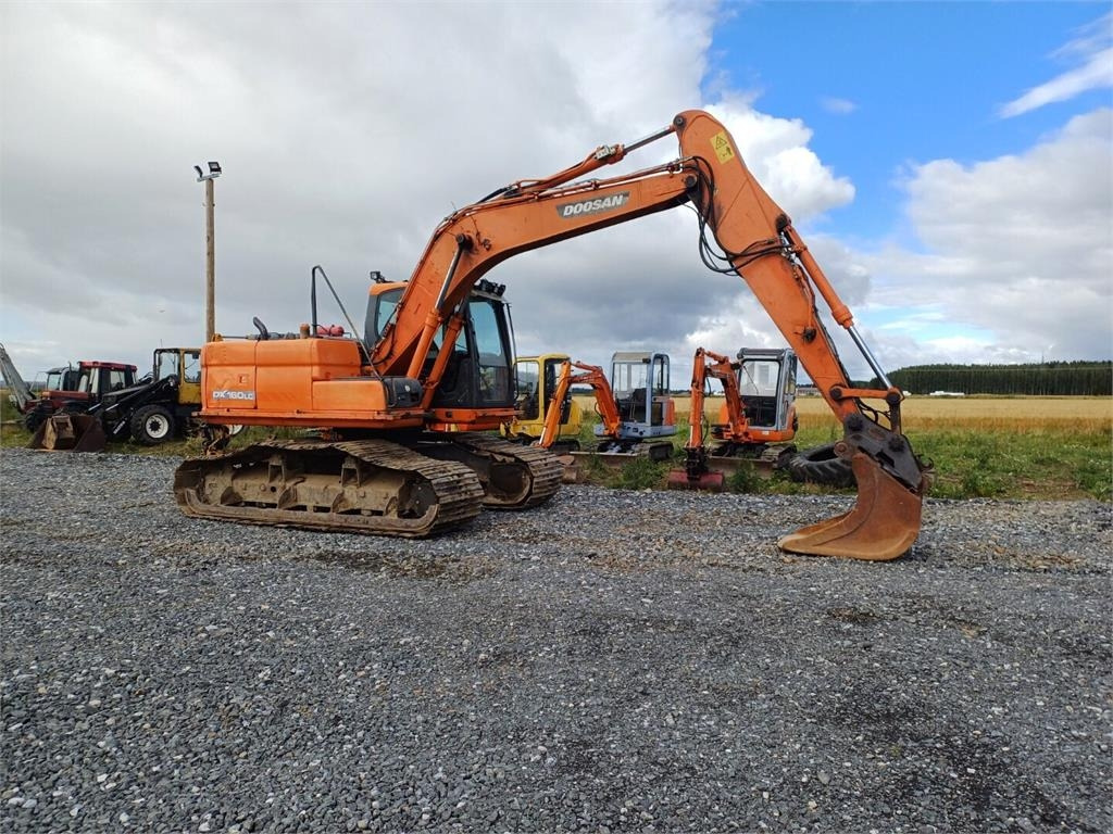 Doosan DX160LC Metsä alustalla - Гусеничный экскаватор: фото 4 Doosan DX160LC Metsä alustalla - Гусеничный экскаватор: фото 4
