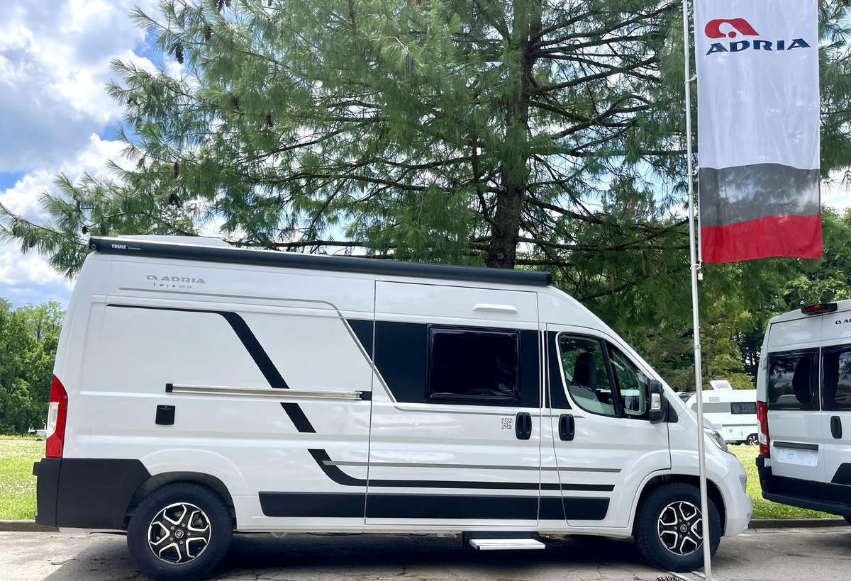 ADRIA Twin 600 SP Family - Кастенваген: фото 1 ADRIA Twin 600 SP Family - Кастенваген: фото 1