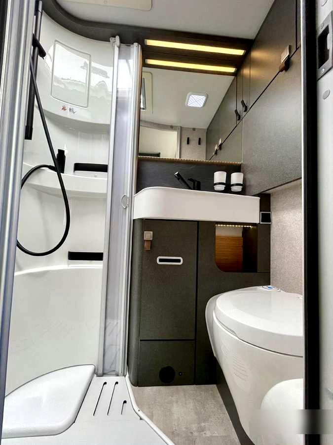 Новый Полуинтегрированный автодом Hymer MLT 580 4x4: фото 17 Новый Полуинтегрированный автодом Hymer MLT 580 4x4: фото 17