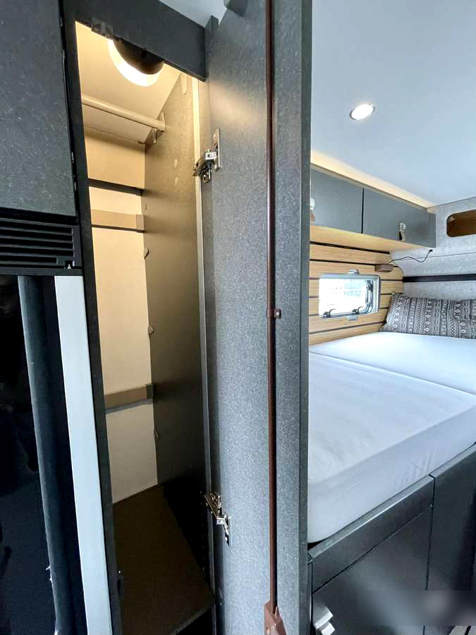 Новый Полуинтегрированный автодом Hymer MLT 580 4x4: фото 16 Новый Полуинтегрированный автодом Hymer MLT 580 4x4: фото 16