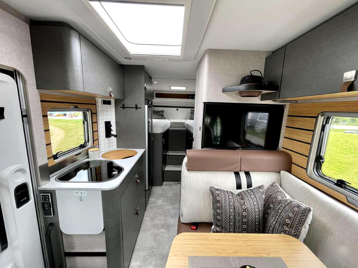 Новый Полуинтегрированный автодом Hymer MLT 580 4x4: фото 8 Новый Полуинтегрированный автодом Hymer MLT 580 4x4: фото 8