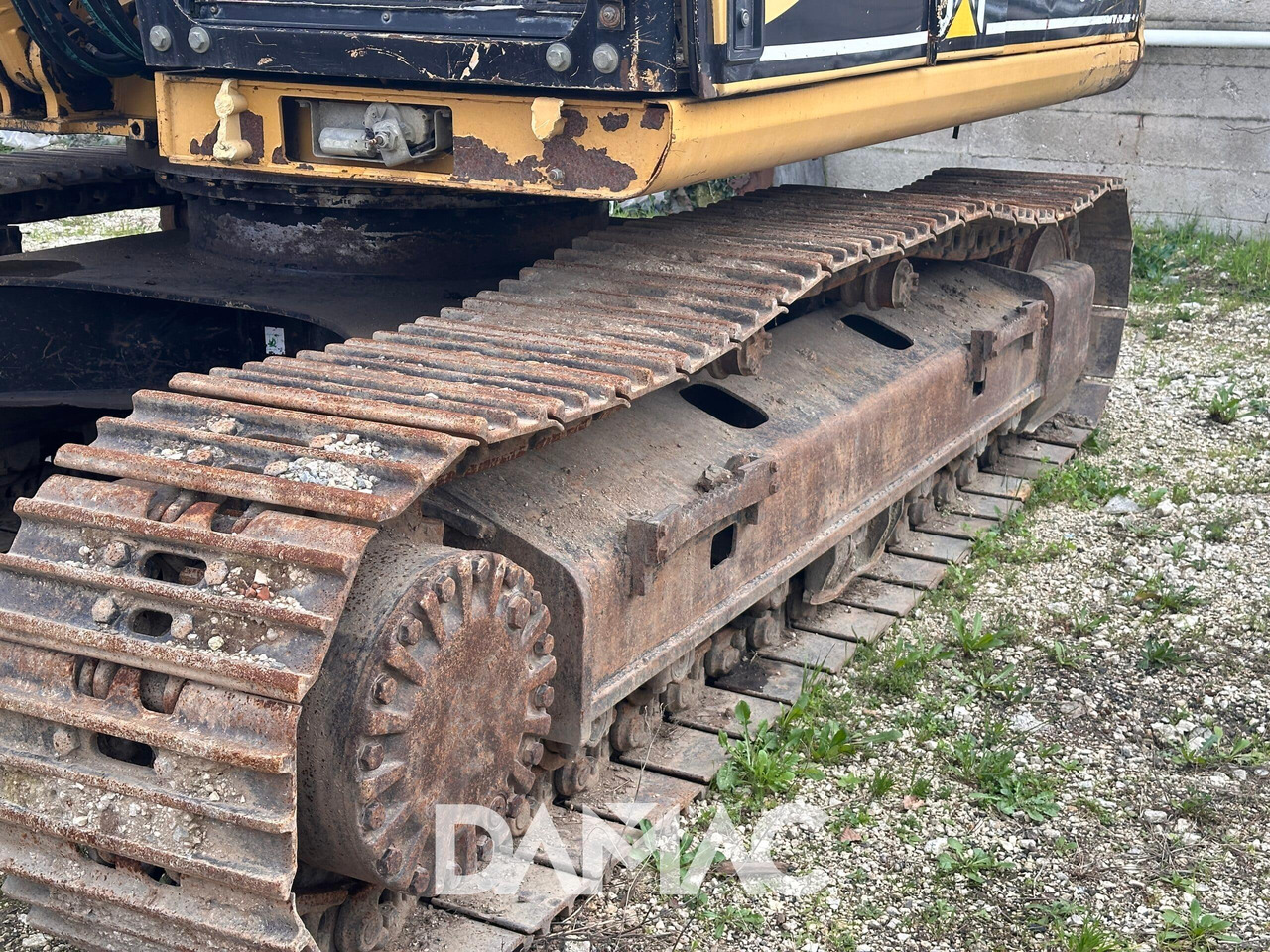 CATERPILLAR 318B - Гусеничный экскаватор: фото 3 CATERPILLAR 318B - Гусеничный экскаватор: фото 3