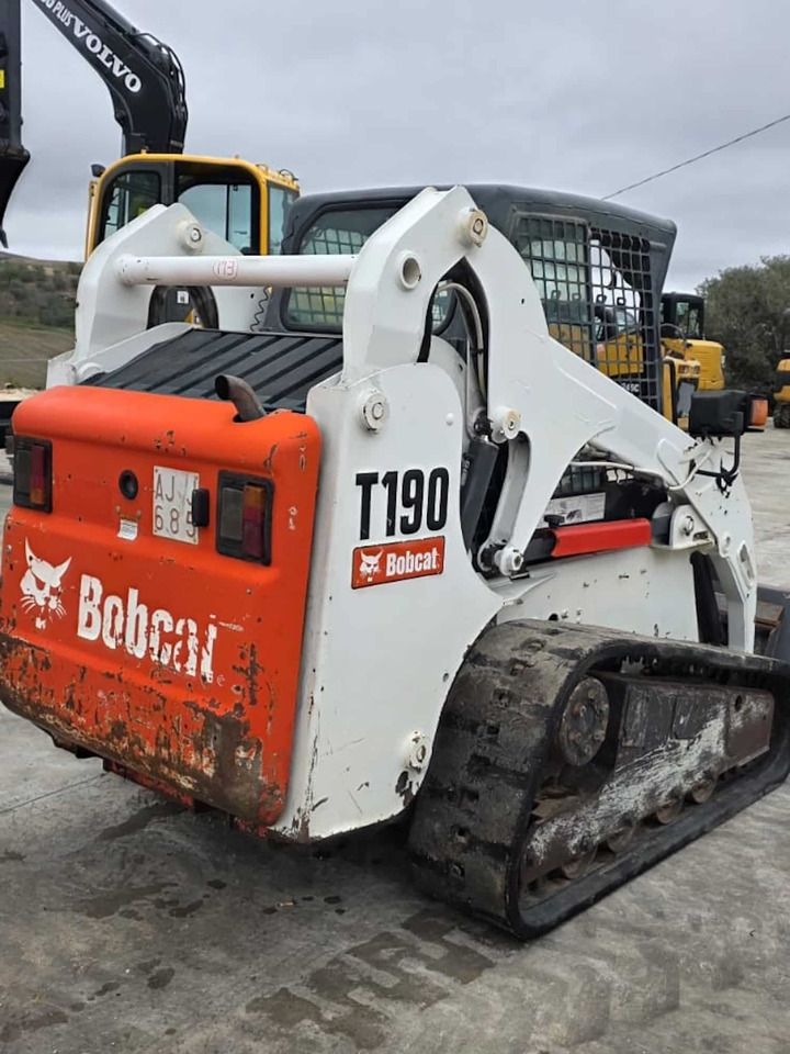 JCB 190T - Мини-погрузчик с бортовым поворотом: фото 3 JCB 190T - Мини-погрузчик с бортовым поворотом: фото 3