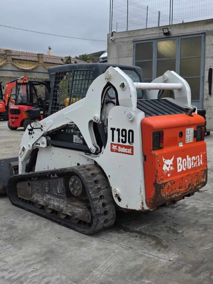 JCB 190T - Мини-погрузчик с бортовым поворотом: фото 2 JCB 190T - Мини-погрузчик с бортовым поворотом: фото 2